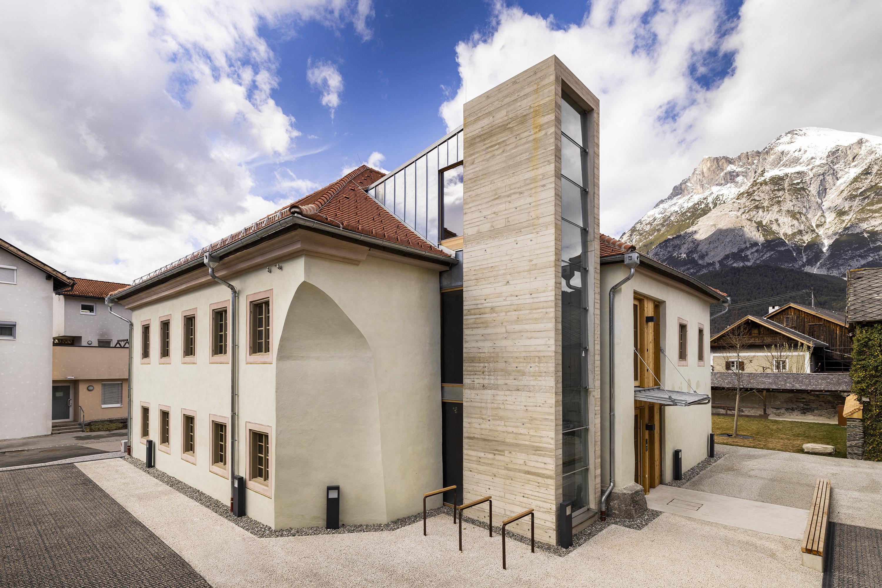 Gemeindeamt und Kulturstadl im Rimml-Areal